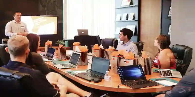 Por que 'gestão de tráfego' isolada não resolve