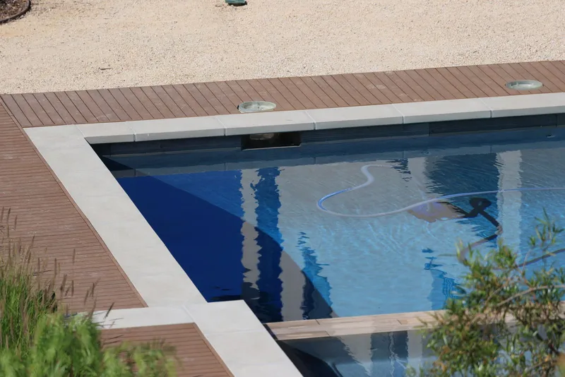 Google Ads para Empresa de Piscinas na Grande Sao Paulo: Por Que Separar a Campanha por Cidade