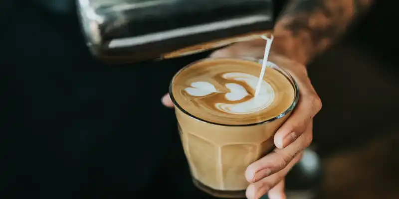 Meta Ads e catálogo digital para Cafeteria: atrair público local e vender pelo Instagram